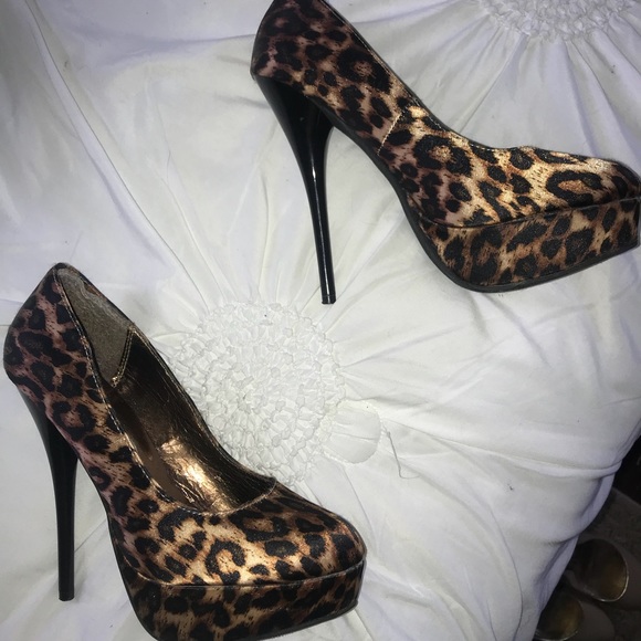 Cheetah print high heels - Picture 1 of 1